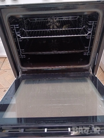 Свободно стояща печка с керамичен плот Бош Bosch с две години гаранция!, снимка 2 - Печки, фурни - 53613619