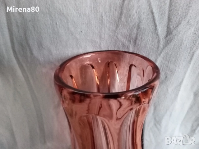 Арт ваза розово стъкло, снимка 3 - Вази - 52507388