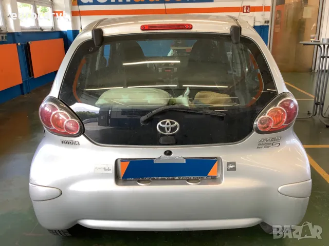 Toyota Aygo 1,0i facelift, снимка 5 - Автомобили и джипове - 50434653
