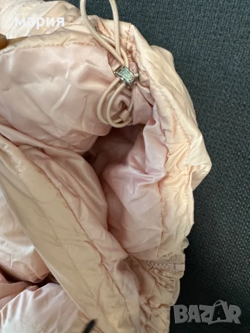 Зимно пухено яке Guess M размер, снимка 12 - Якета - 51112378