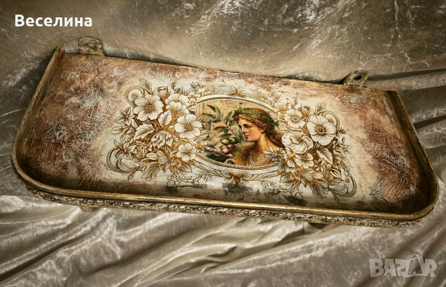 Дървена етажерка 