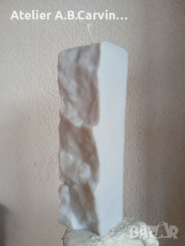 Ръчно изработена свещ с уникална скална текстура и златни детайли. Модерен акцент за вашия дом, снимка 8 - Декорация за дома - 53538384