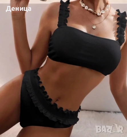 Черен бански костюм