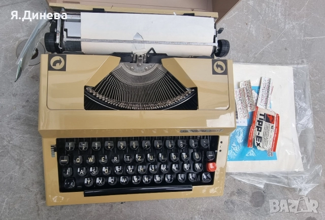 Пишеща машина Privileg 160T , снимка 2 - Антикварни и старинни предмети - 52166973