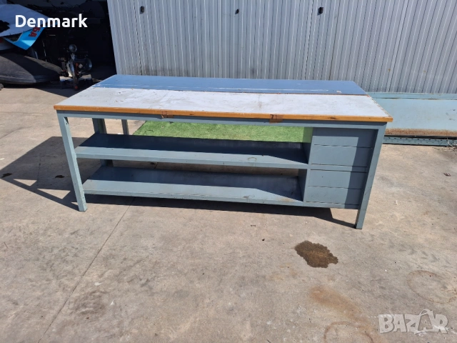 Метални маси за инструменти  2 бр 