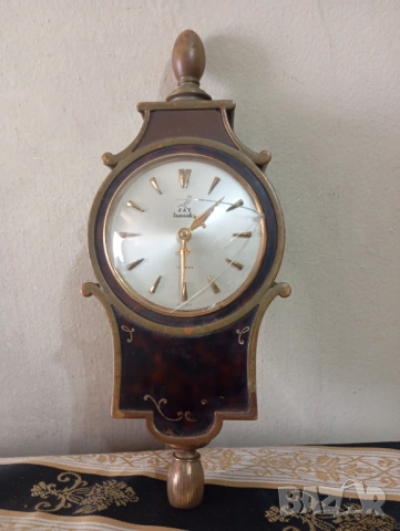 Винтидж стенен часовник