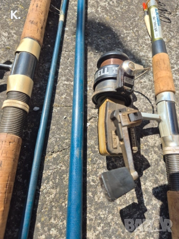Въдици за риболов два броя с макари, снимка 5 - Въдици - 54124679