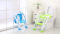 Детска седалка-адаптор за тоалетна чиния със стълба. Цветове: син,зелен и оранжев.