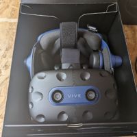 HTC Vive Pro 2 VR Headset, с дефект, снимка 2 - Друга електроника - 46054431
