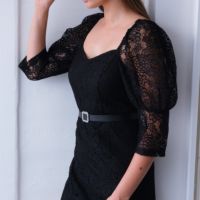 На едро! Продава се серия от 4 броя елегантна дантелена рокля с красив ръкав , снимка 1 - Рокли - 45216010