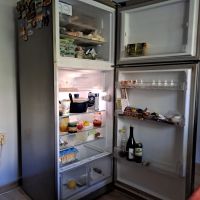 Продавам хладилник с фризер, снимка 3 - Хладилници - 45877137