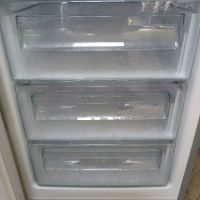 Иноксов комбиниран хладилник с фризер Samsung 2 години гаранция!, снимка 8 - Хладилници - 45231951