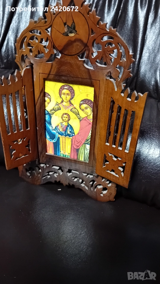 дърворезбован трептих с икона, снимка 1