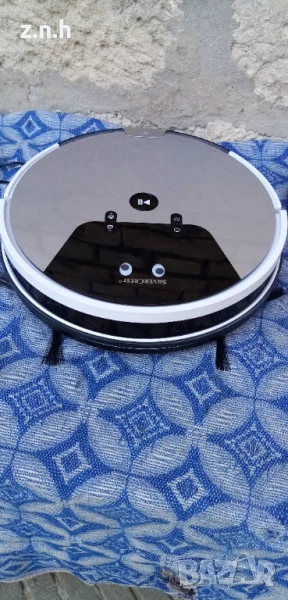 Прахосмукачки робот, снимка 1