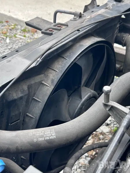 Охладителна перка Мерцедес Ц класа W204 A2045000193, снимка 1