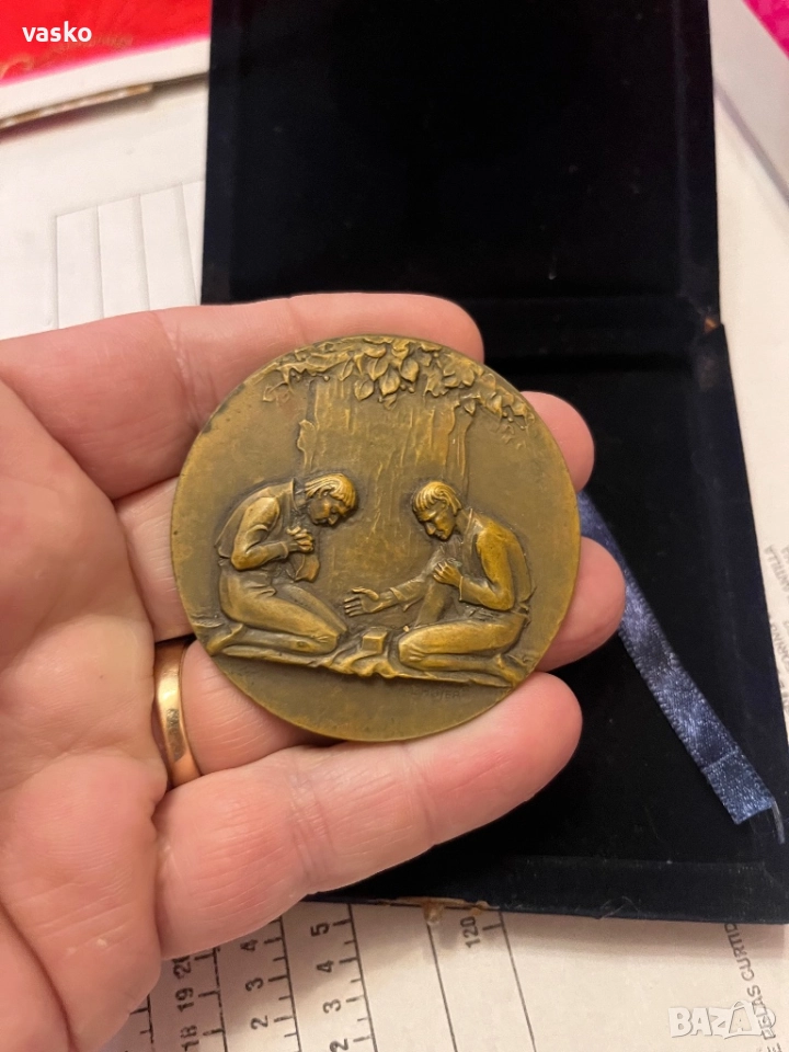 Голям плакет, снимка 1