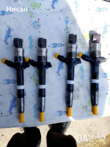 инжекторна дюза DENSO DCRI100570 за Toyota 2.0 D-4D 110 коня - дизел, снимка 2 - Части - 50052220