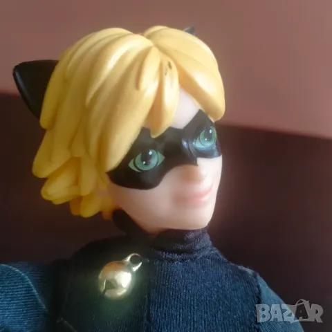 Колекционерска кукла Bandai Miraculous Tales Of Ladybug Cat Noir 11" 2016, снимка 5 - Колекции - 47096398