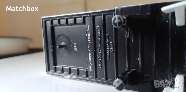 Метален и тежък камион Die-Cast 1/64, снимка 6 - Колекции - 47538127