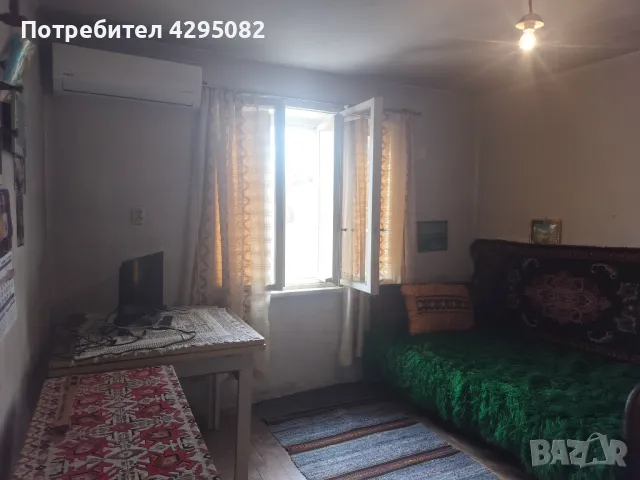 Двуетажна къща с двор в село Бутово, снимка 4 - Къщи - 47911802