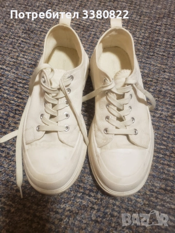 Дамски спортни обувки 