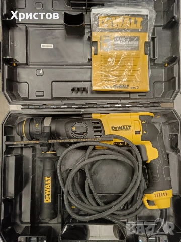 Електрически перфоратор DeWalt D25134K.  , снимка 2 - Перфоратори - 54051104