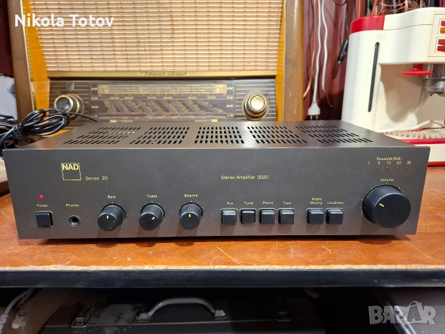 Продава се легендарния усилвател NAD-3020. 