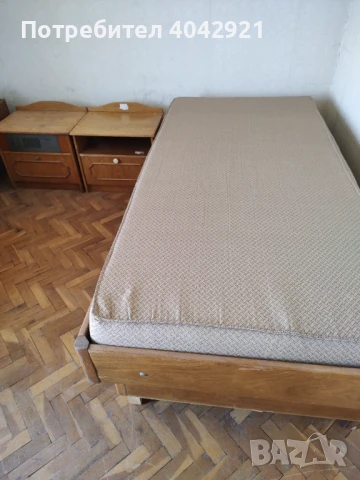 Легло с матрак и нощно шкафче , снимка 2 - Спални и легла - 50592469