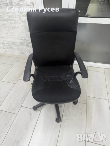 1711 офис кожен стол  / президентски  -цена 73лв или 37,32 евро         смр -  черна кожа  с една за, снимка 6 - Столове - 52445064