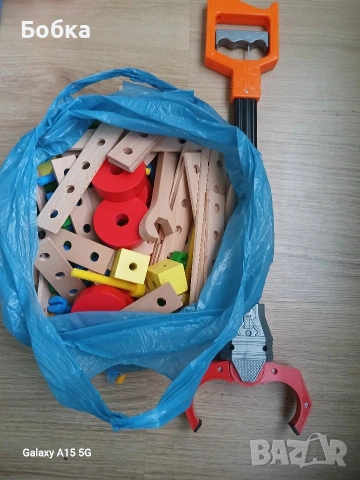 конструктор и меха ръка