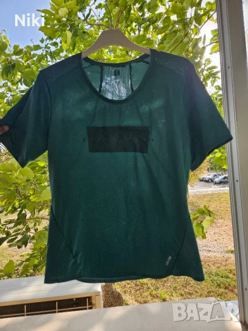 Дамска спортна тениска 