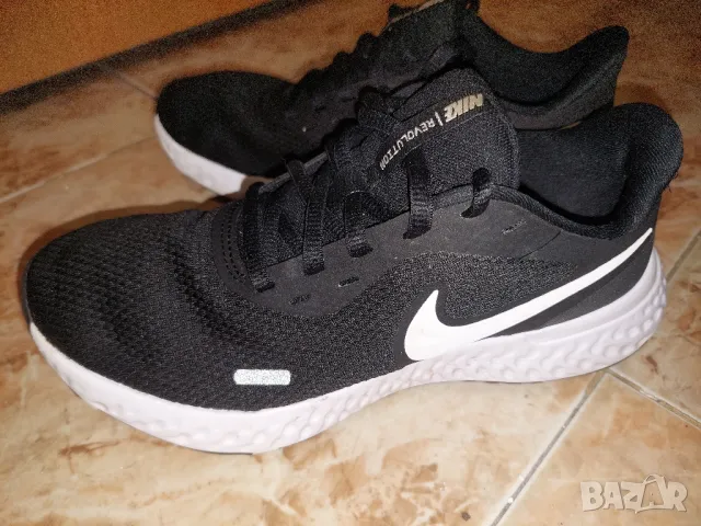 Маратонки Nike revolution, снимка 1 - Маратонки - 48940528