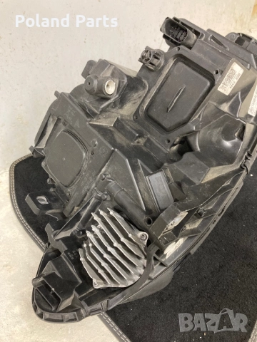 Десен фар за Мерцедес Б класа 246 Mercedes B class W246, снимка 4 - Части - 52716344