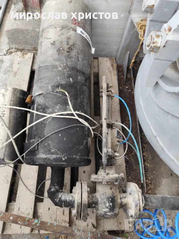 Пневматичен кран , снимка 2 - Резервни части за машини - 49878608