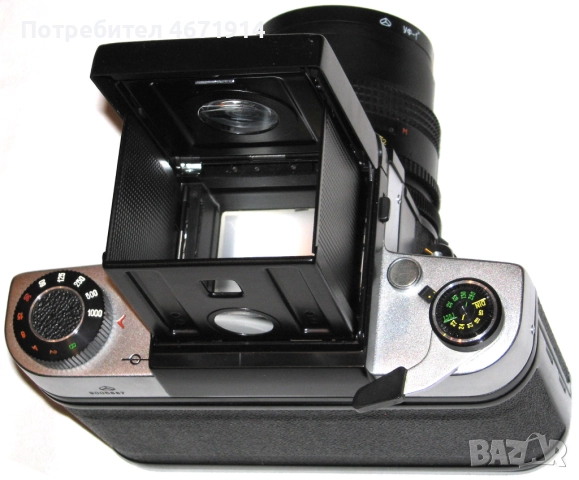 продавам колекционерски фотоапарат КИЕВ 60 TTL с цялото му оборудване, снимка 2 - Други ценни предмети - 52691811