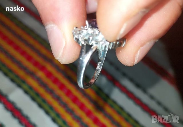 Дамски пръстен с циркони, снимка 2 - Антикварни и старинни предмети - 46445727