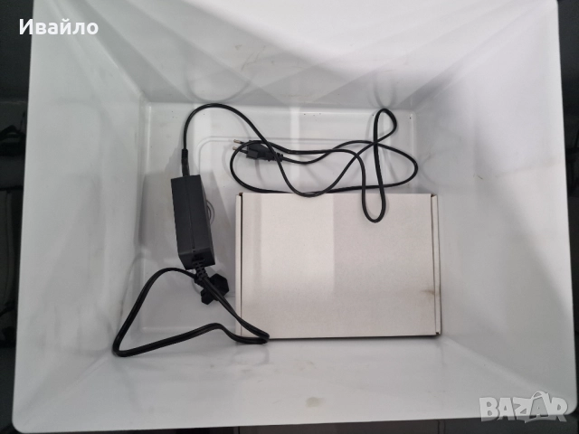 Преносим хладилник за кола Kroak, 28 литра с неработещ дисплей, снимка 2 - Хладилници - 51976190