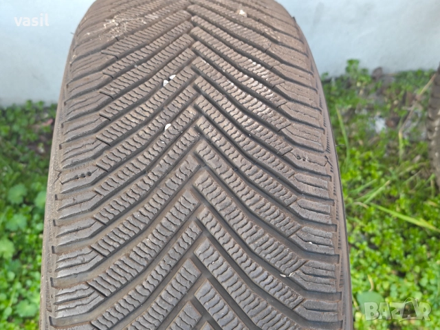 4 бр. Michelin alpine 7 235/55 R19, снимка 5 - Гуми и джанти - 52818556