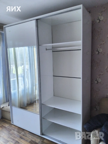 Гардероб с плъзгащи врати, снимка 2 - Гардероби - 54289844