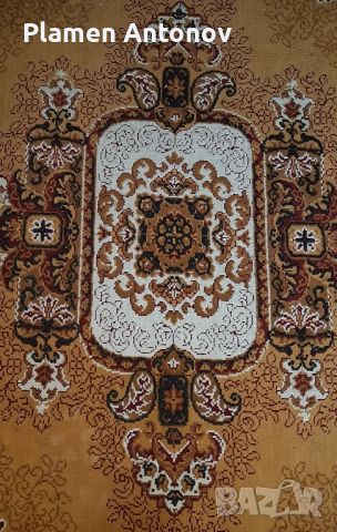 Запазен Персийски килим