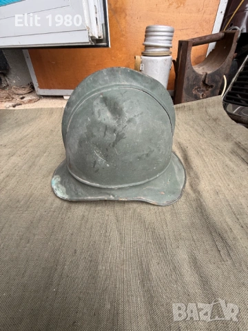Продавам пожарникарска каска 1920-1944г