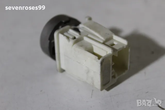 Бутон оключване заключване Пежо 807 Peugeot 807 Citroen C8 Lancia Phedra , снимка 2 - Части - 50312148