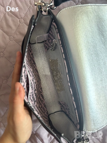 Дамска чанта, снимка 4 - Чанти - 53645291