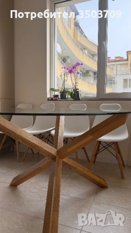 Продавам трапезна маса