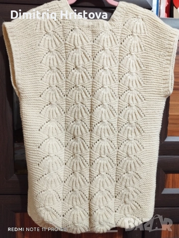 Нов, плетен Бял елек 