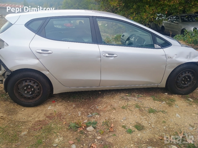 Kia Ceed 1.6 CRDI 16 V Само на части ., снимка 9 - Автомобили и джипове - 52043267