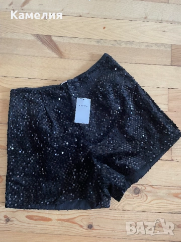 Къси панталони с пайети