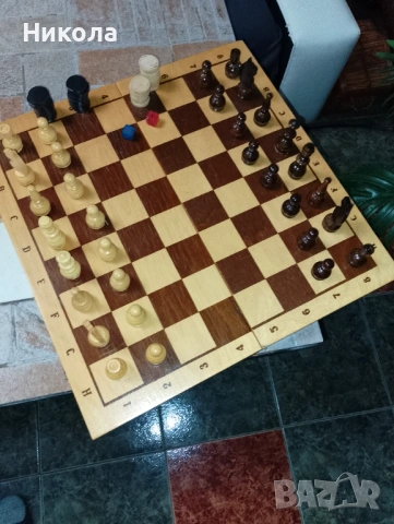 Шах-табла48/48 с дървени фигури и пулове, снимка 4 - Шах и табла - 49643262
