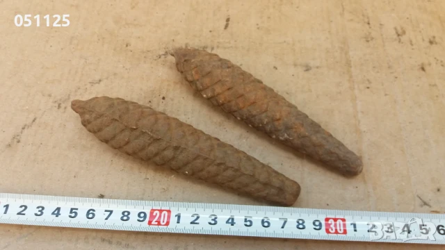 комплект шишарки за часовник с кукувичка , снимка 6 - Антикварни и старинни предмети - 50596429