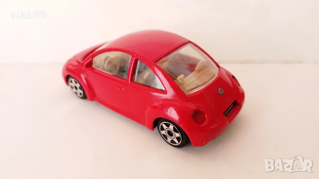 Bburago VOLKSWAGEN New Beetle 1:43, снимка 2 - Колекции - 48165460